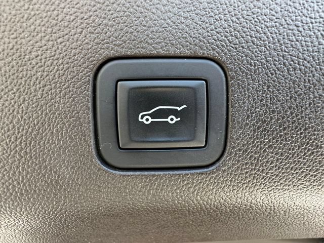 Used 2025 GMC Yukon XL Elevation AWD/4WD image 26