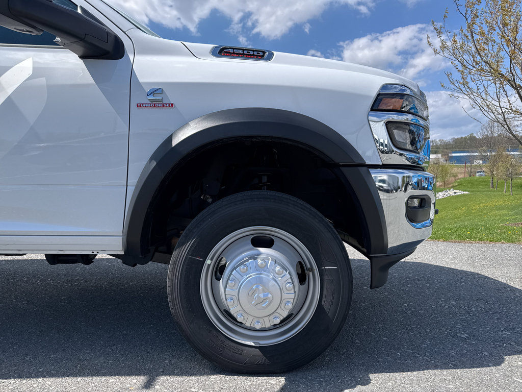 New 2026 RAM 4500 Tradesman w/ Chrome Appearance Group AWD/4WD image 32