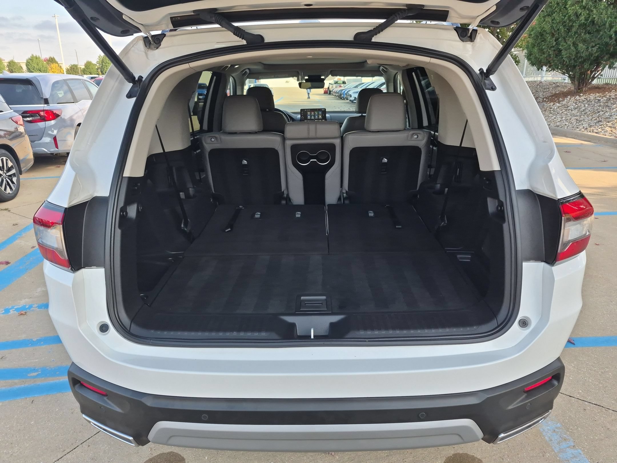 Used 2024 Honda Pilot Touring image 28