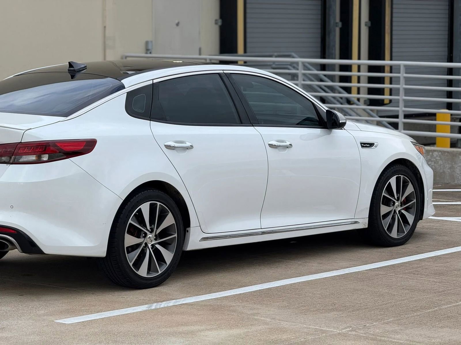 Used 2016 Kia Optima SX image 9