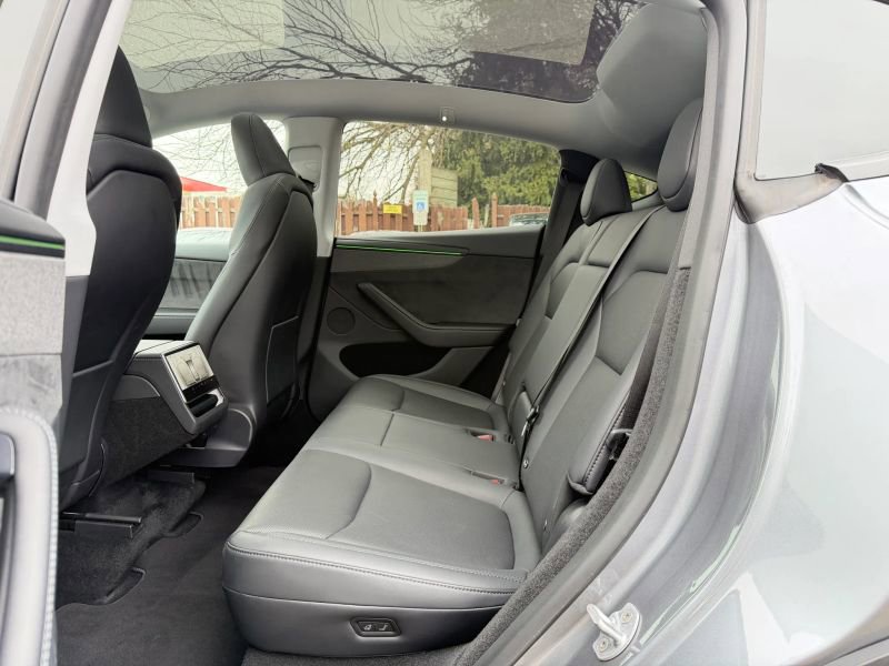 Used 2026 Tesla Model Y Long Range image 14