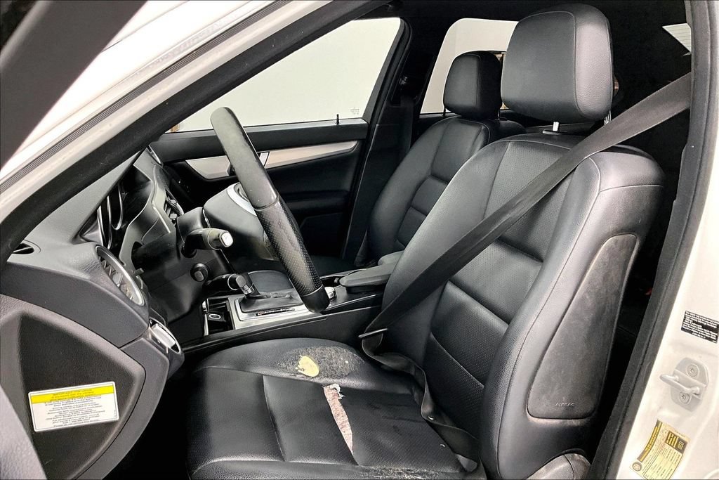 Used 2013 Mercedes-Benz C 300 4MATIC Sedan image 23