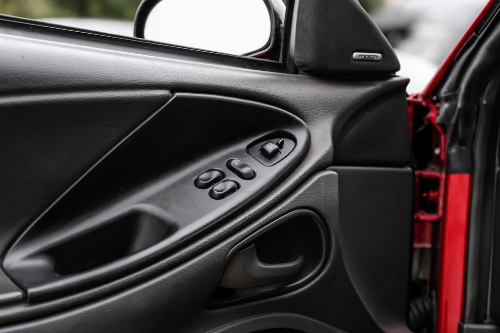 Used 2004 Ford Mustang Cobra image 38