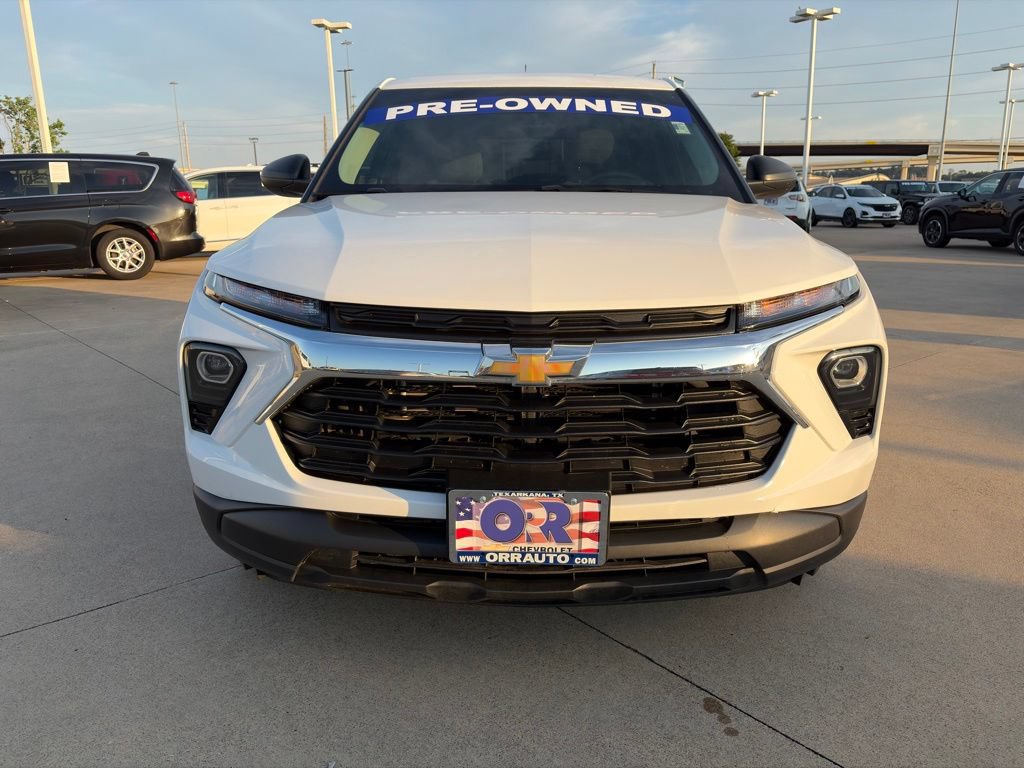 Used 2025 Chevrolet TrailBlazer LS w/ LS Convenience Package FWD image 2