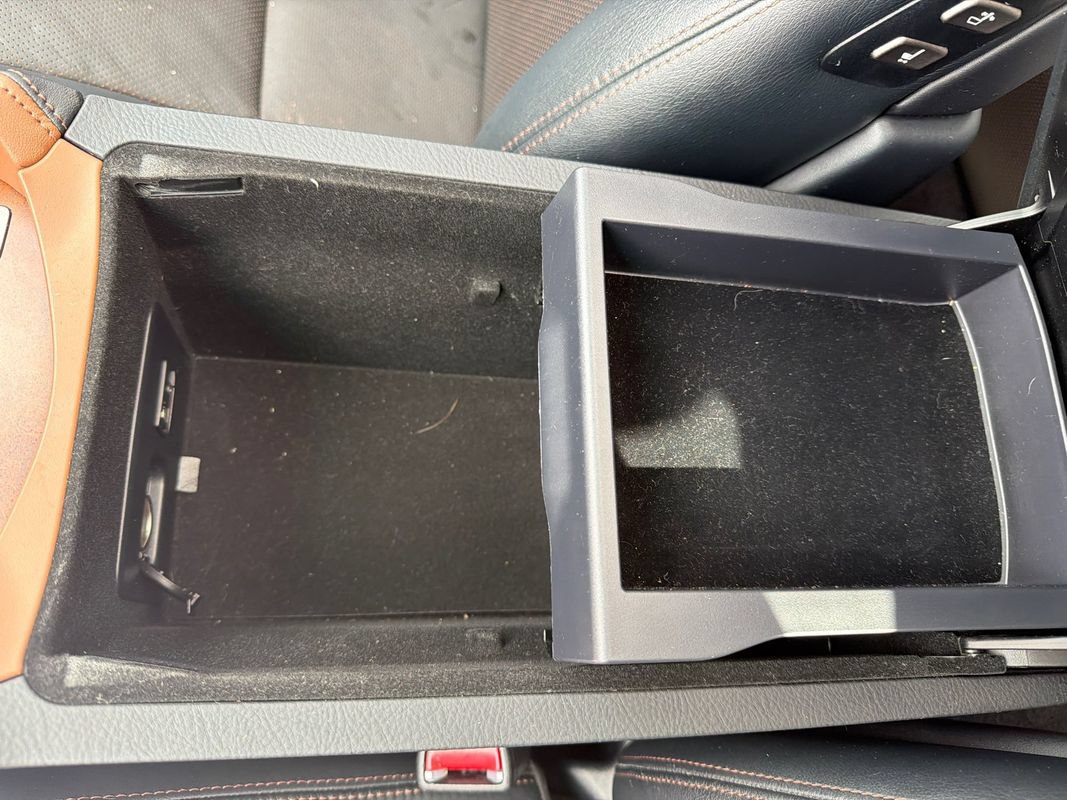 Used 2011 Lexus LS 460 AWD w/ Comfort Pkg image 23