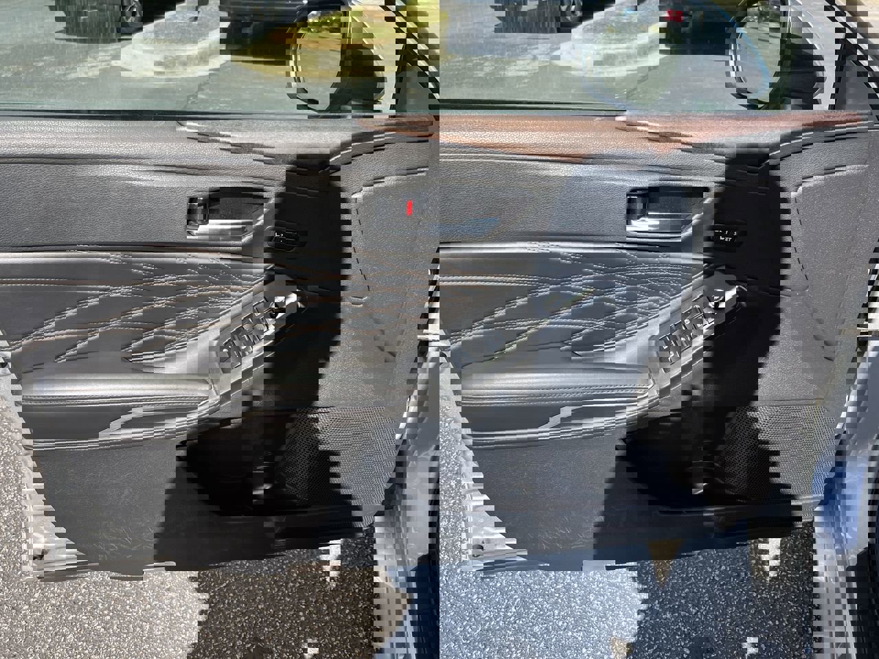 Used 2021 Toyota Avalon Limited w/ Advanced Safety Package image 14