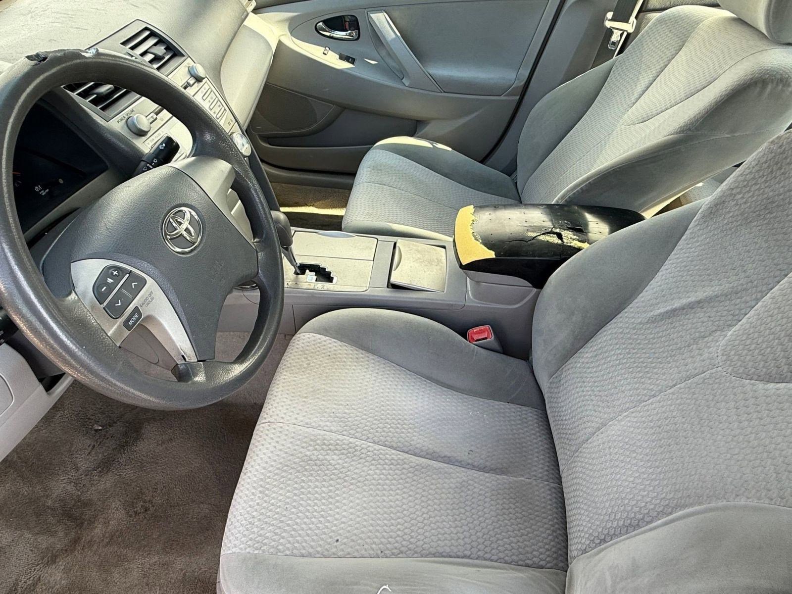 Used 2011 Toyota Camry LE w/ LE Extra-Value Pkg image 21