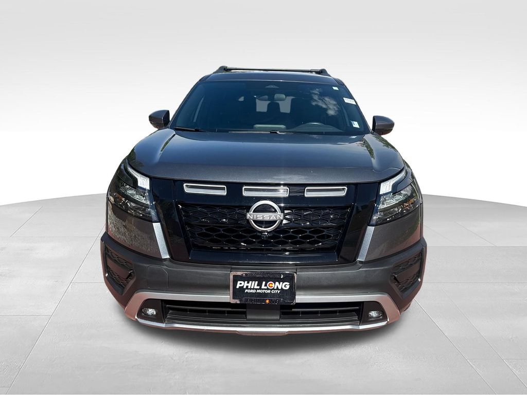 Used 2024 Nissan Pathfinder Rock Creek AWD/4WD image 2