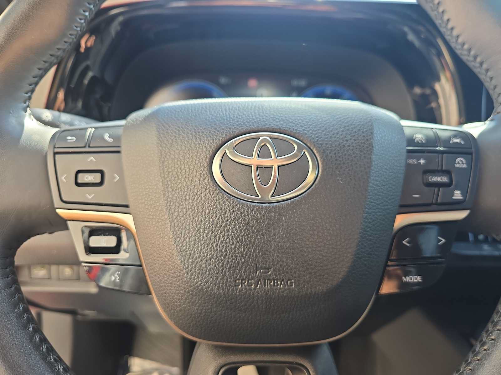 Used 2023 Toyota Crown AWD/4WD image 23