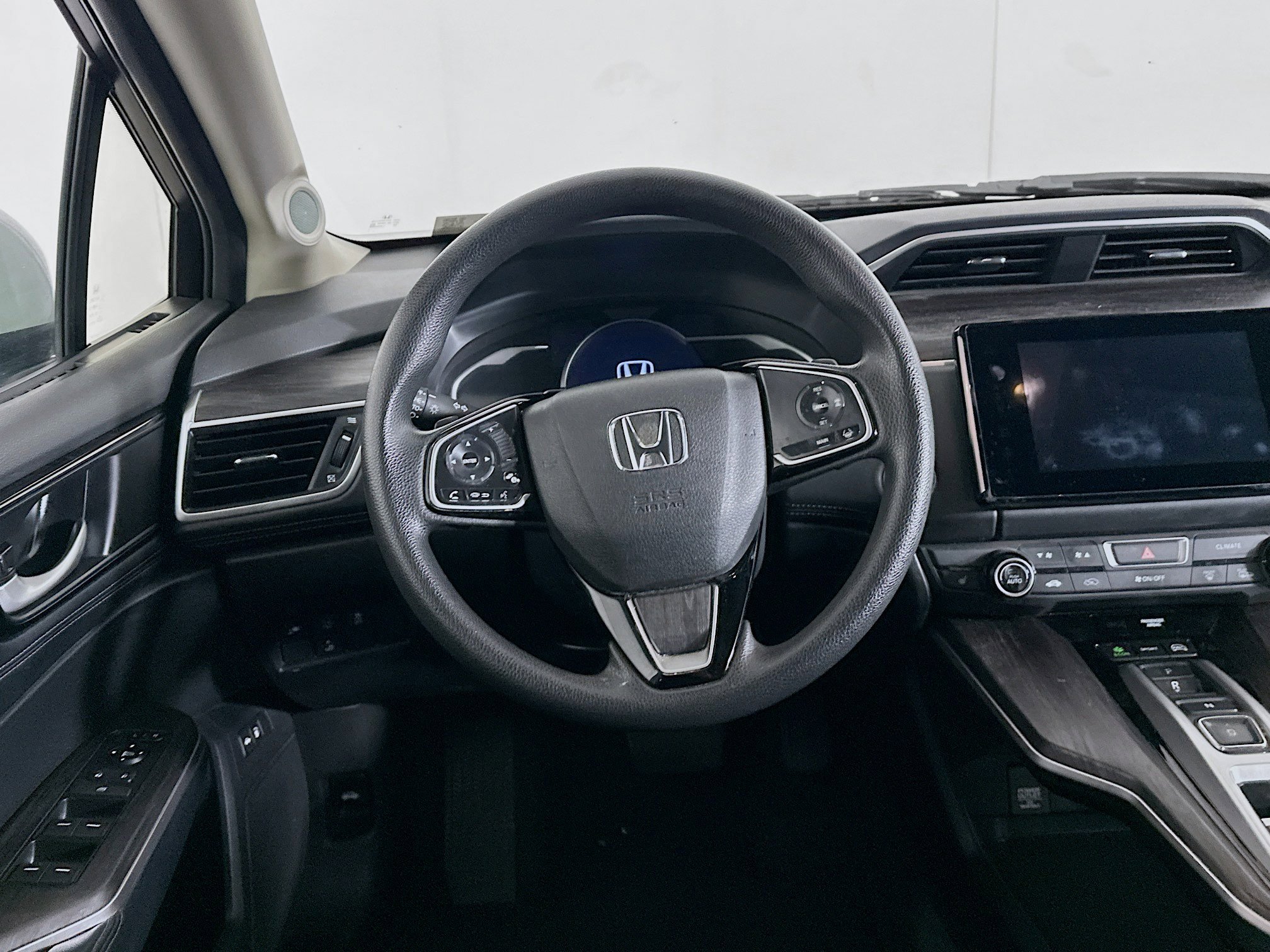Used 2019 Honda Clarity Plug-In Hybrid image 17