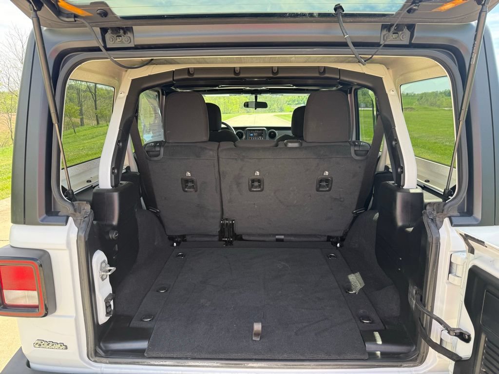 Used 2023 Jeep Wrangler Unlimited Sport AWD/4WD image 6