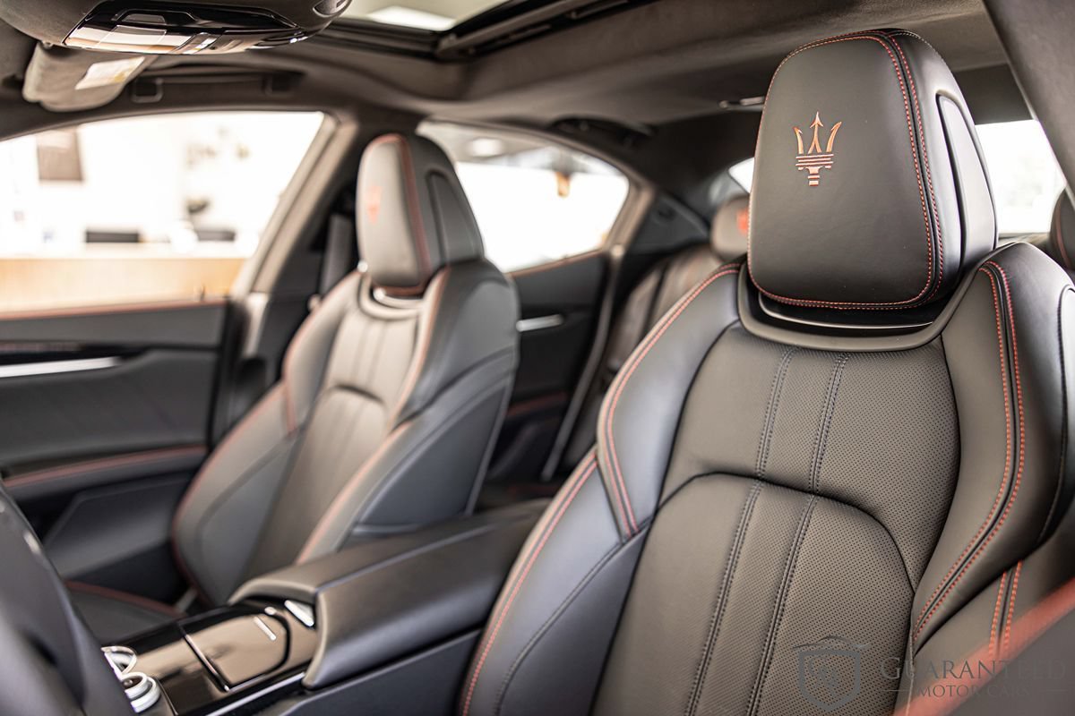 Used 2024 Maserati Ghibli Modena Q4 AWD/4WD image 19