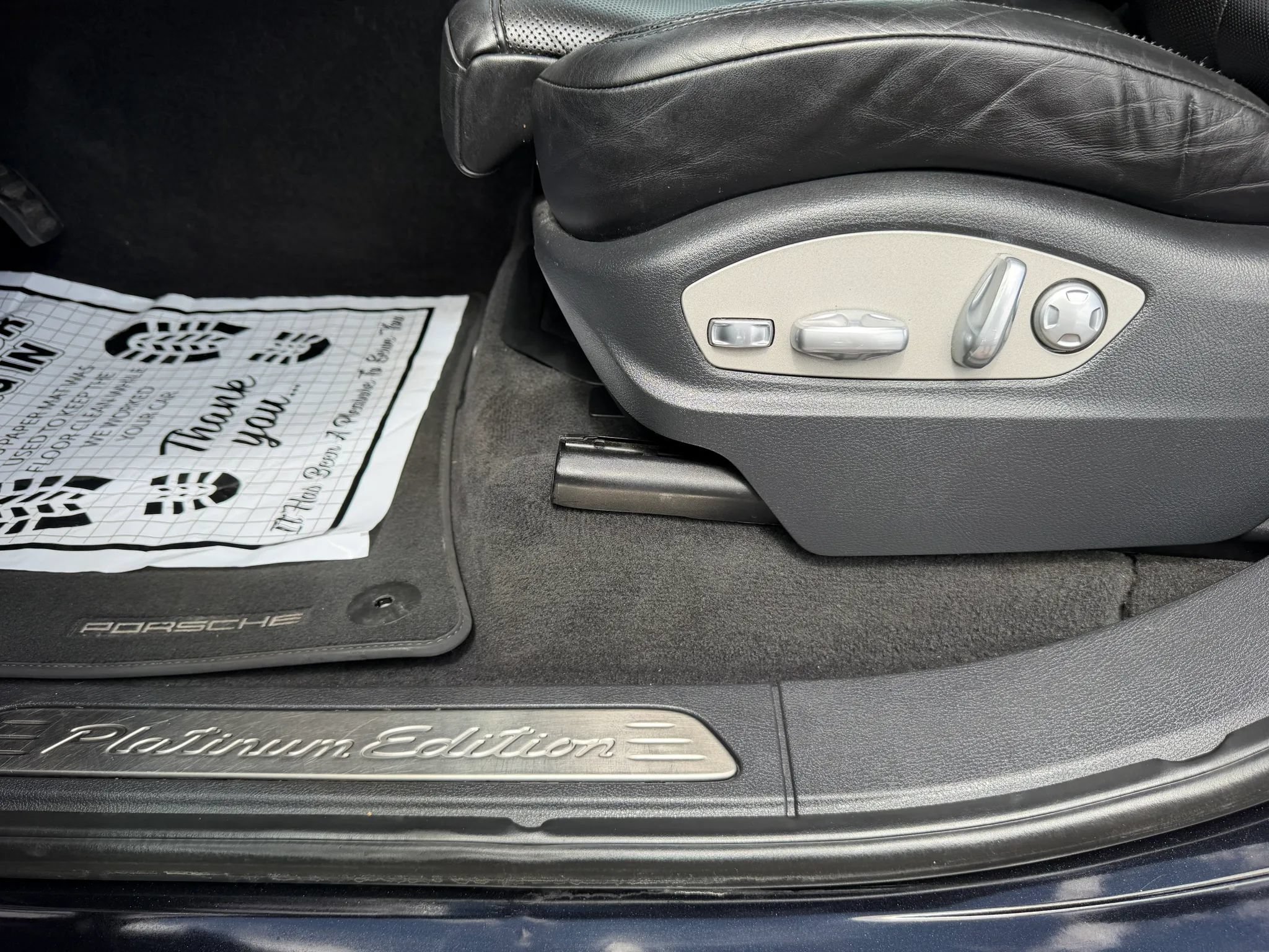 Used 2017 Porsche Cayenne AWD/4WD image 13