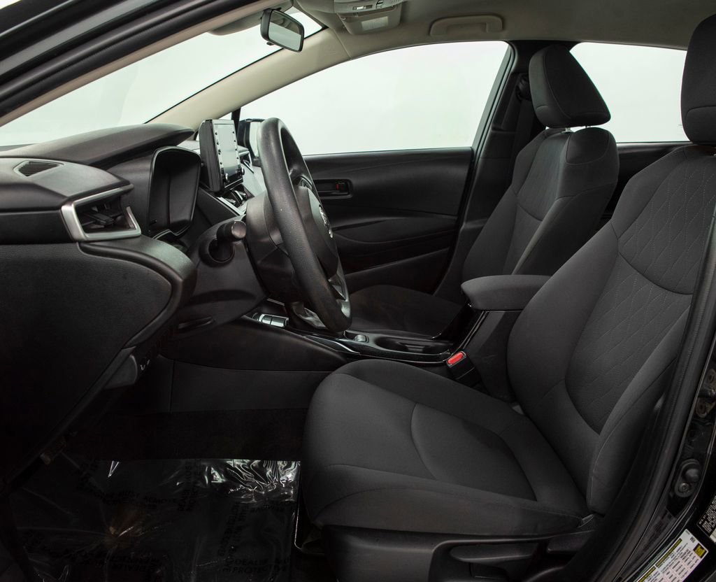 Used 2022 Toyota Corolla LE image 7