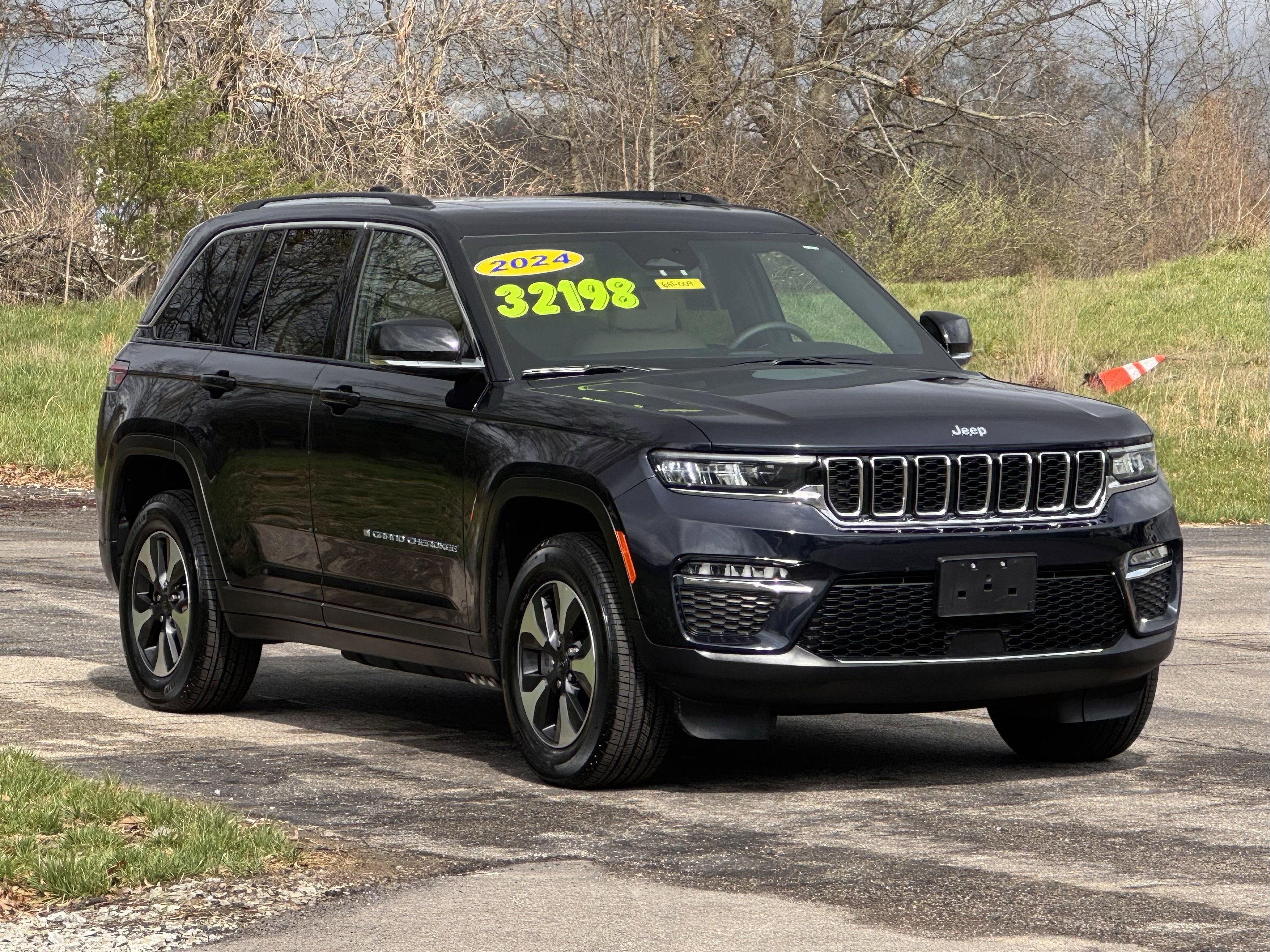 Used 2024 Jeep Grand Cherokee Limited 4xe image 1