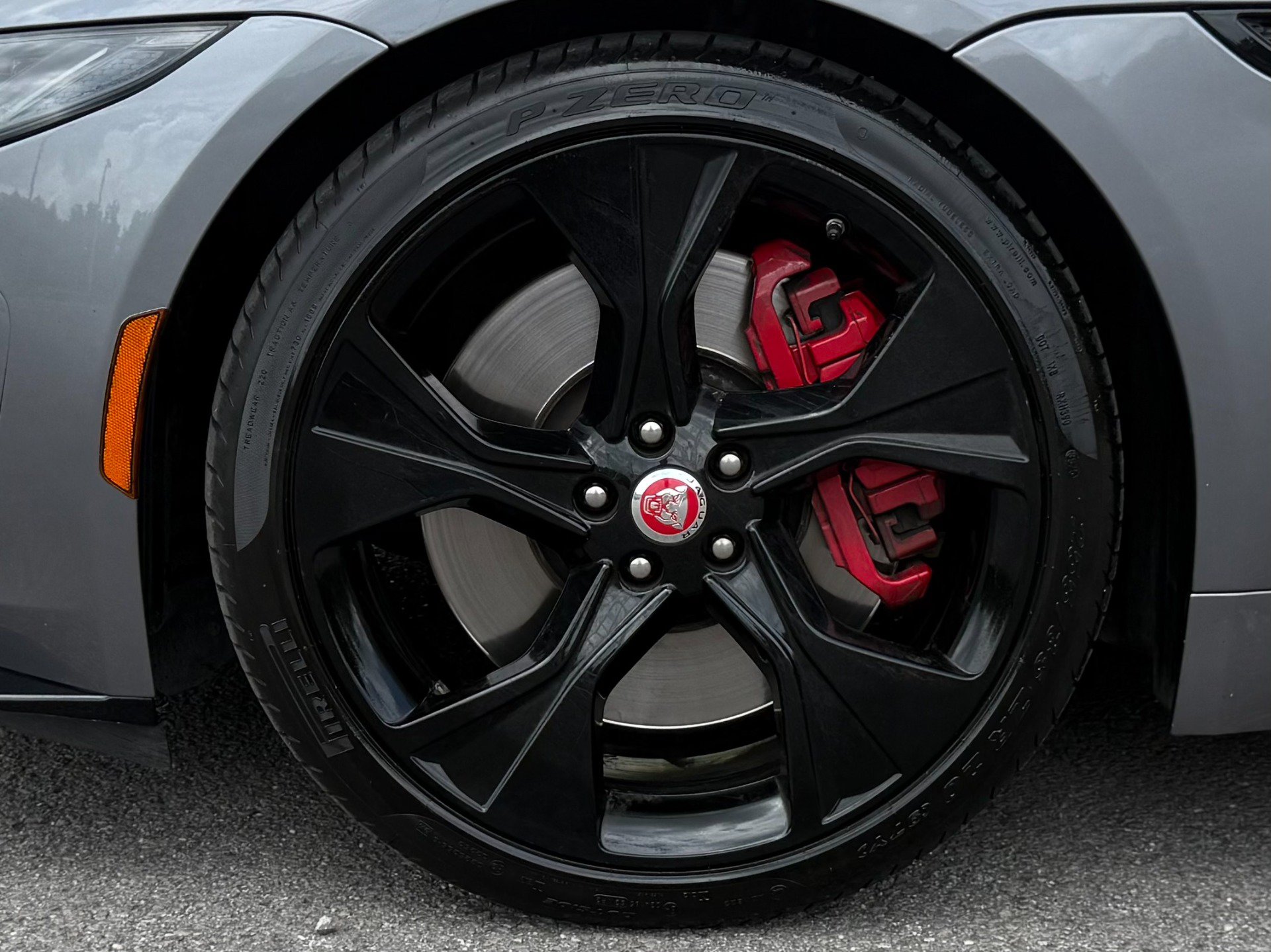 Used 2023 Jaguar F-TYPE Coupe RWD image 17