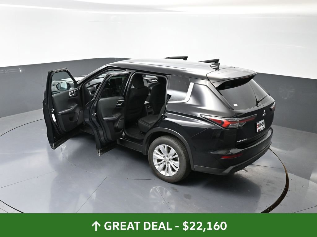 Used 2025 Mitsubishi Outlander ES image 60