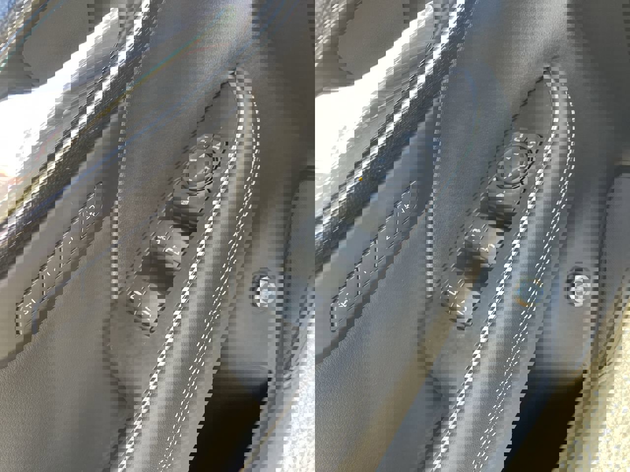 Certified 2023 Buick Envision Essence w/ Sport Touring Package image 23