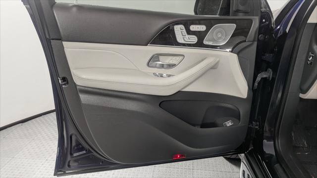 Used 2020 Mercedes-Benz GLS 450 4MATIC image 13