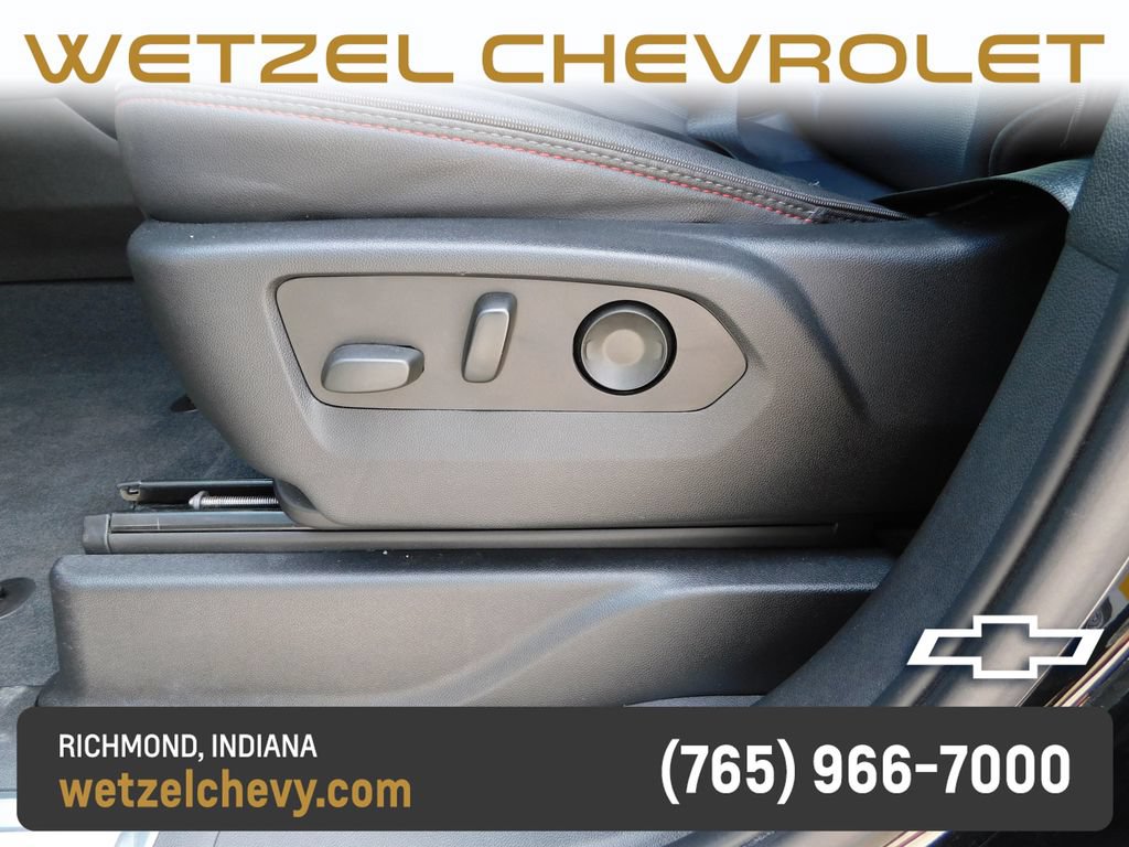 Certified 2022 Chevrolet Suburban RST w/ Luxury Package AWD/4WD image 15