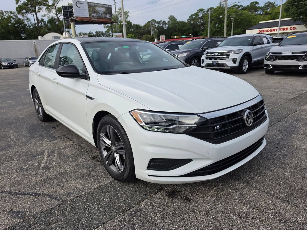 Used 2021 Volkswagen Jetta R-Line w/ R-Line Cold Weather Package FWD image 5