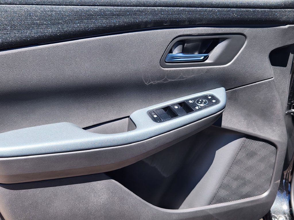 New 2026 Nissan Leaf w/ Floor Mat Package (S+) FWD image 12
