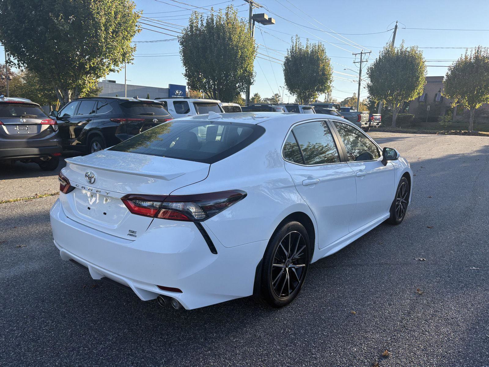 Used 2024 Toyota Camry SE image 7