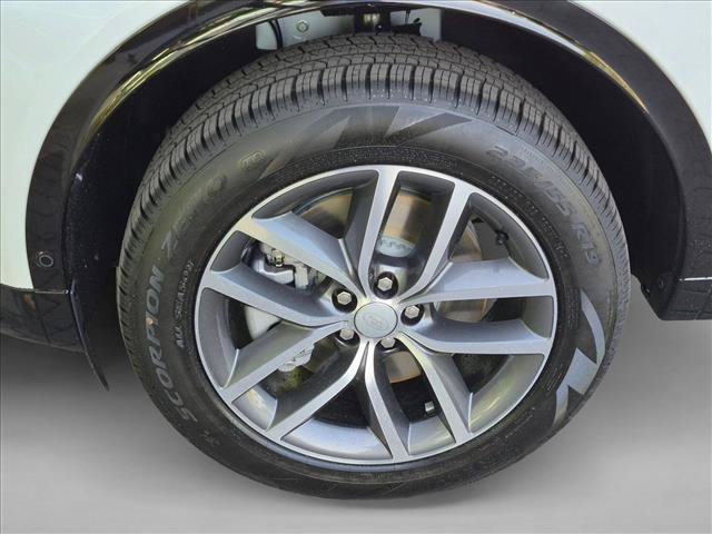 New 2026 Land Rover Discovery Sport Landmark AWD/4WD image 9