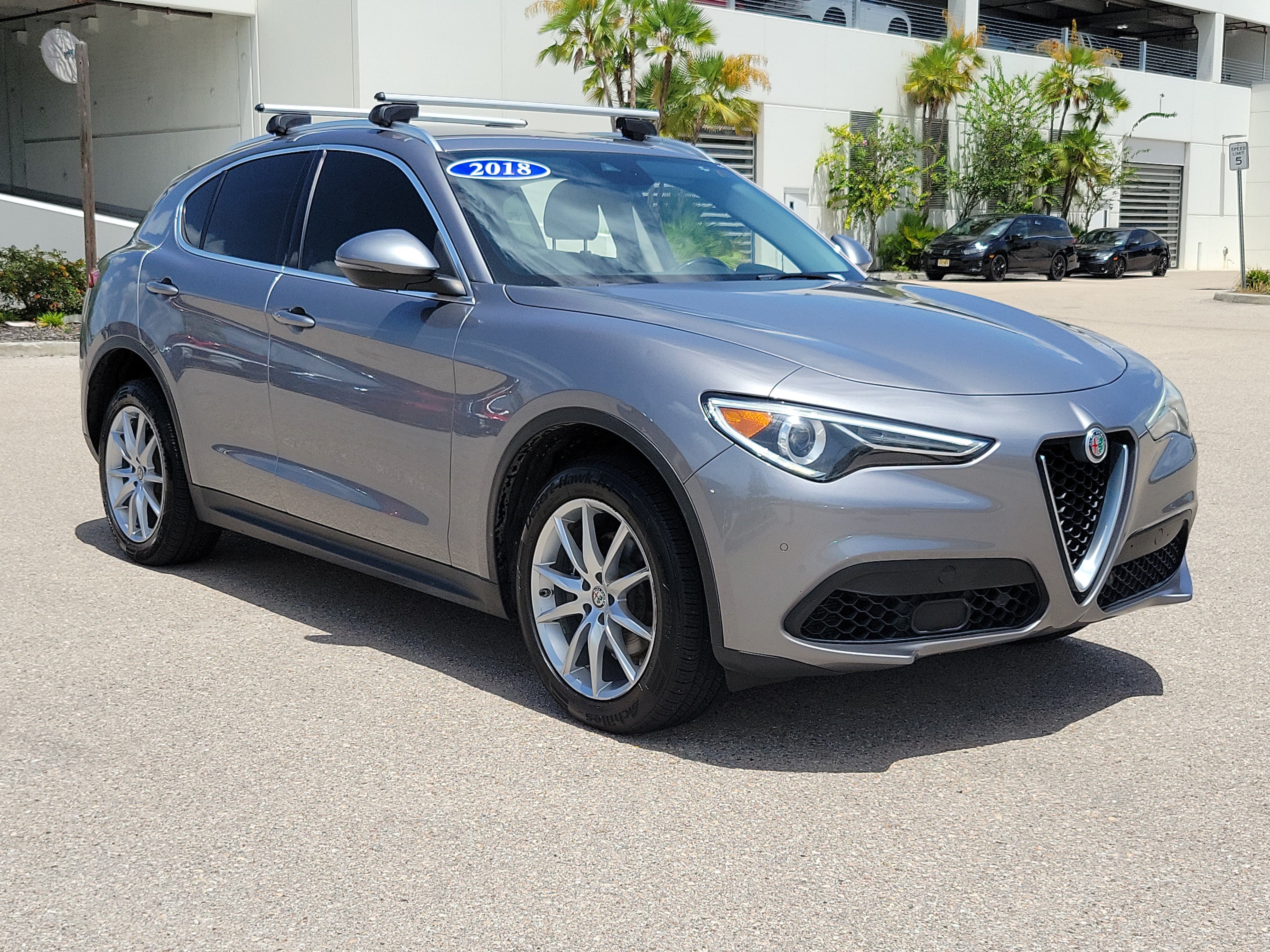Used 2018 Alfa Romeo Stelvio Ti AWD/4WD image 32