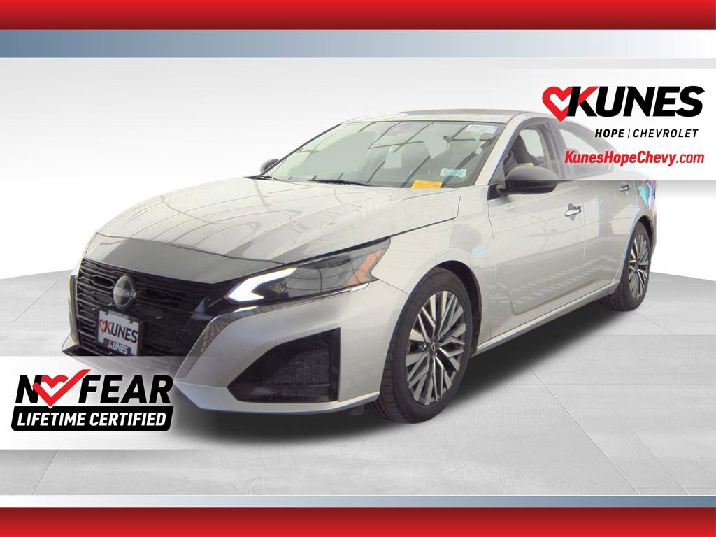 Used 2024 Nissan Altima 2.5 SV