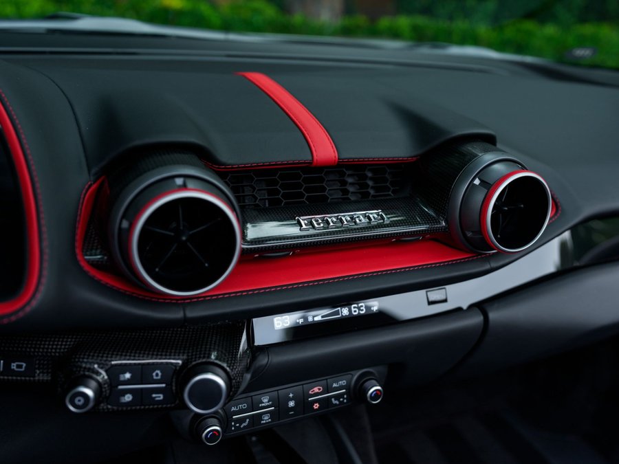 Used 2022 Ferrari 812 GTS RWD image 19