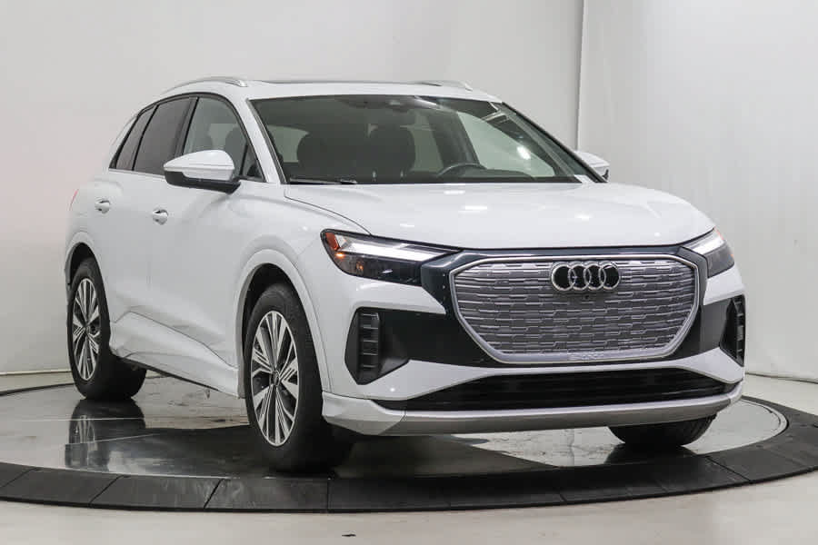 Used 2023 Audi Q4 e-tron Premium w/ Convenience Package RWD image 3