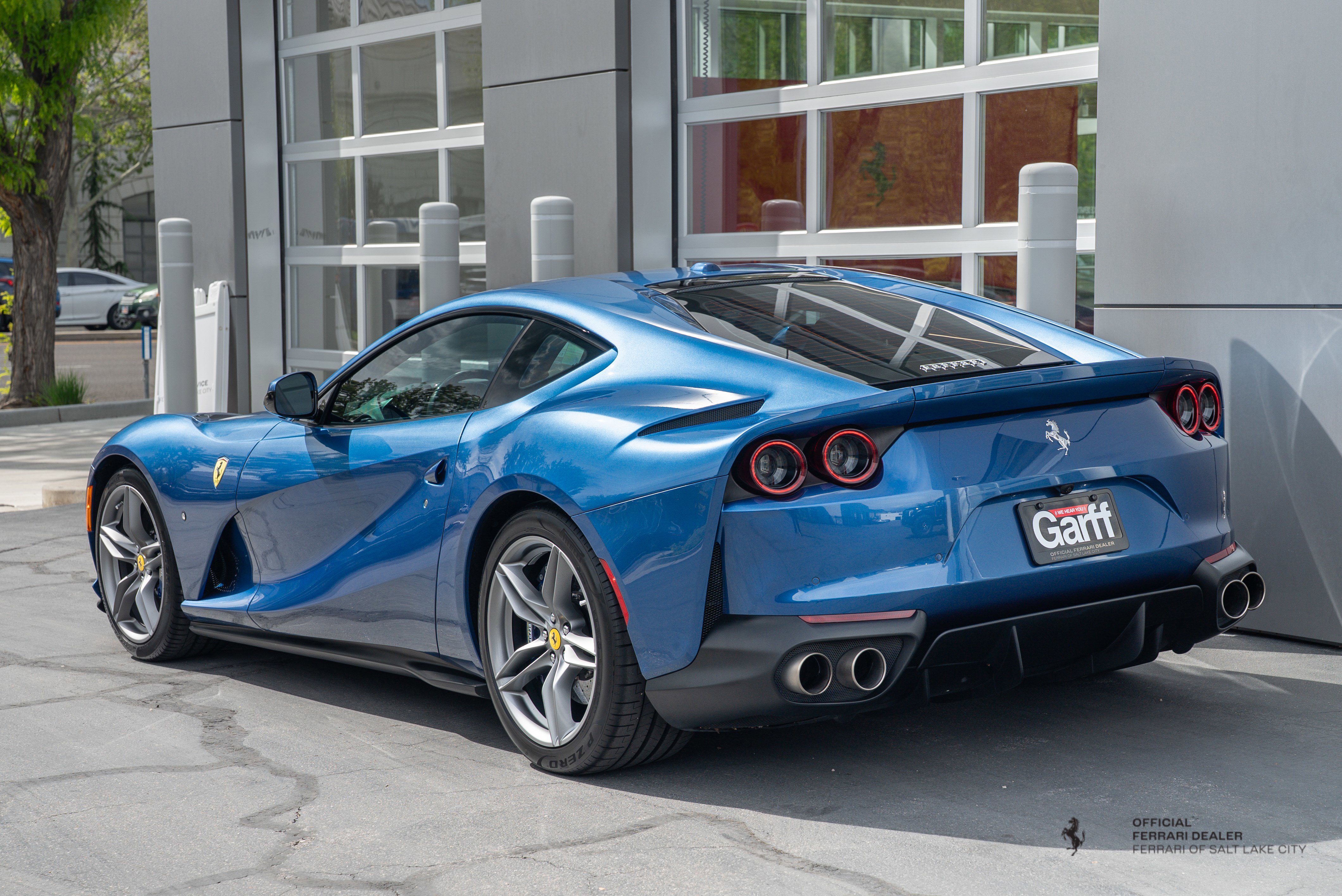 Used 2019 Ferrari 812 Superfast RWD image 5