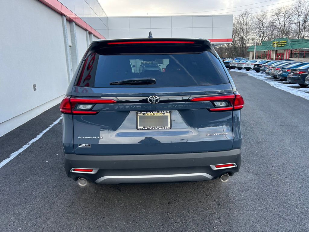 Used 2024 Toyota Grand Highlander AWD Hybrid image 6