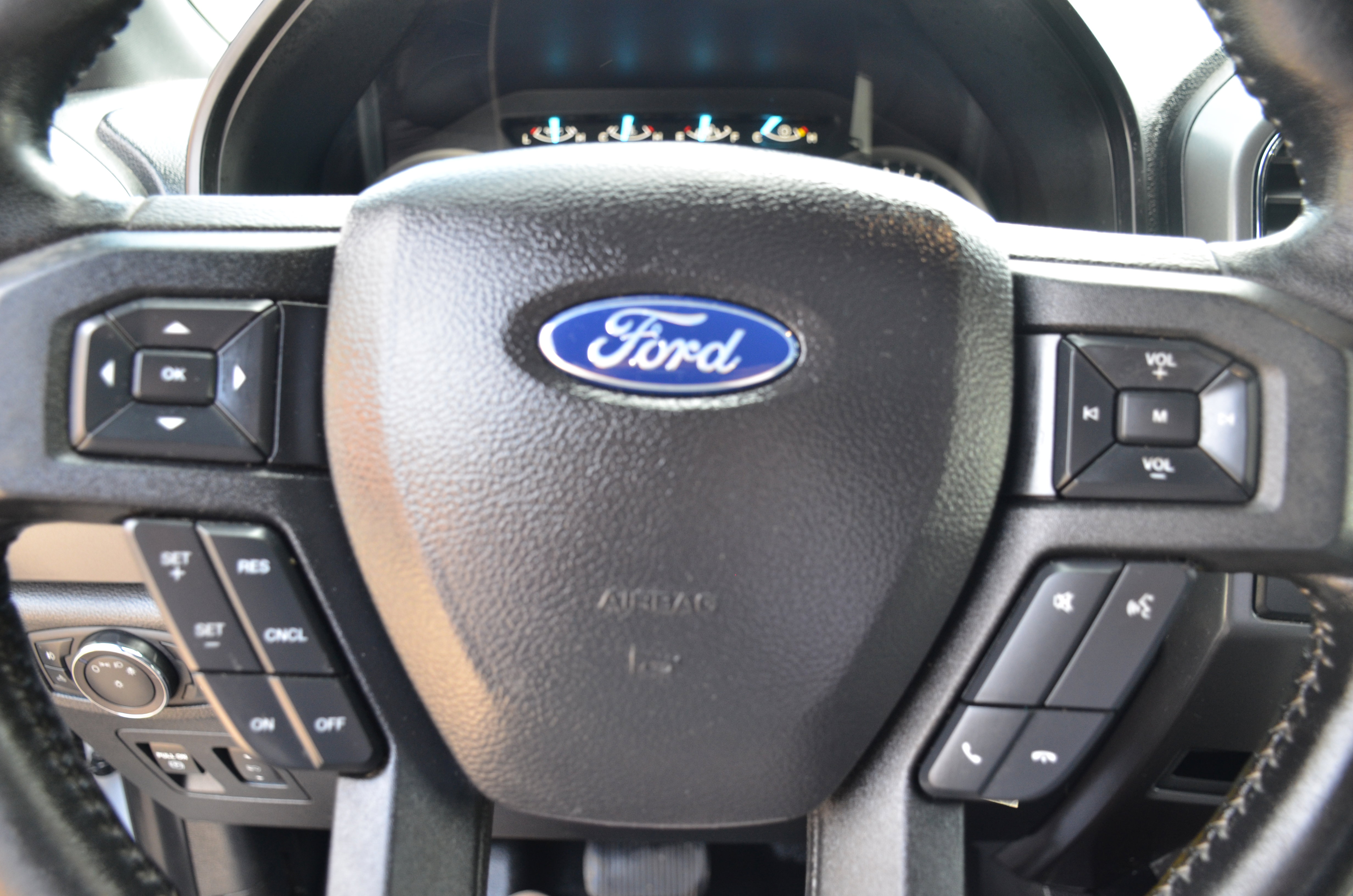 Used 2019 Ford F150 XLT w/ Equipment Group 302A Luxury image 13