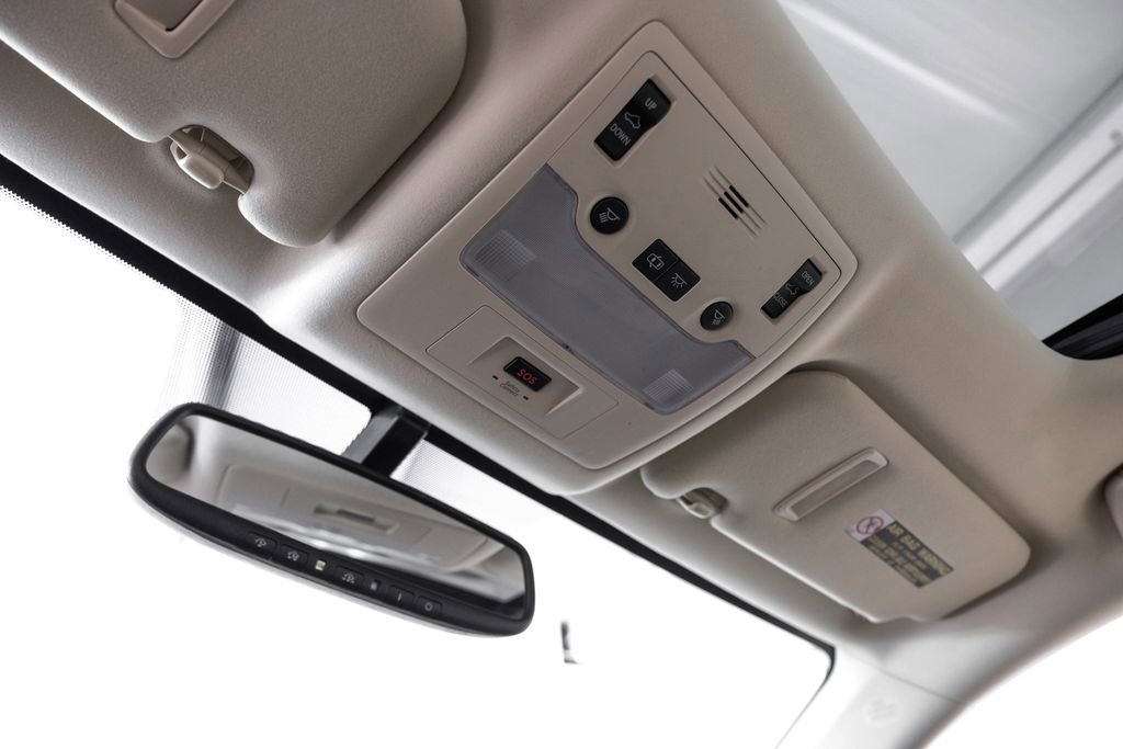 Used 2015 Lexus IS 350 w/ Navigation System Package image 29