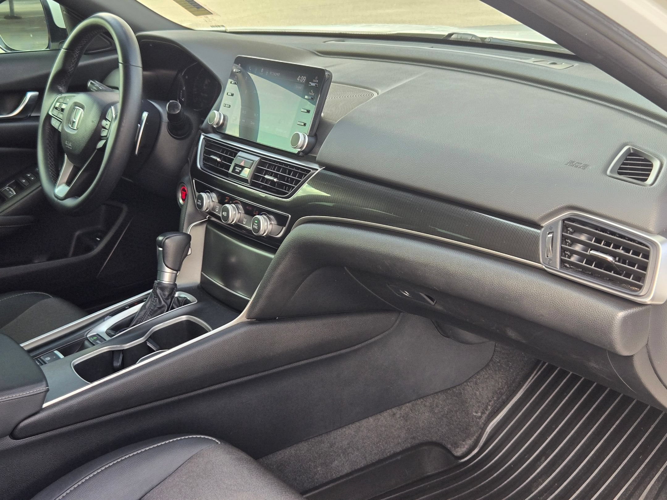 Used 2020 Honda Accord Sport image 29