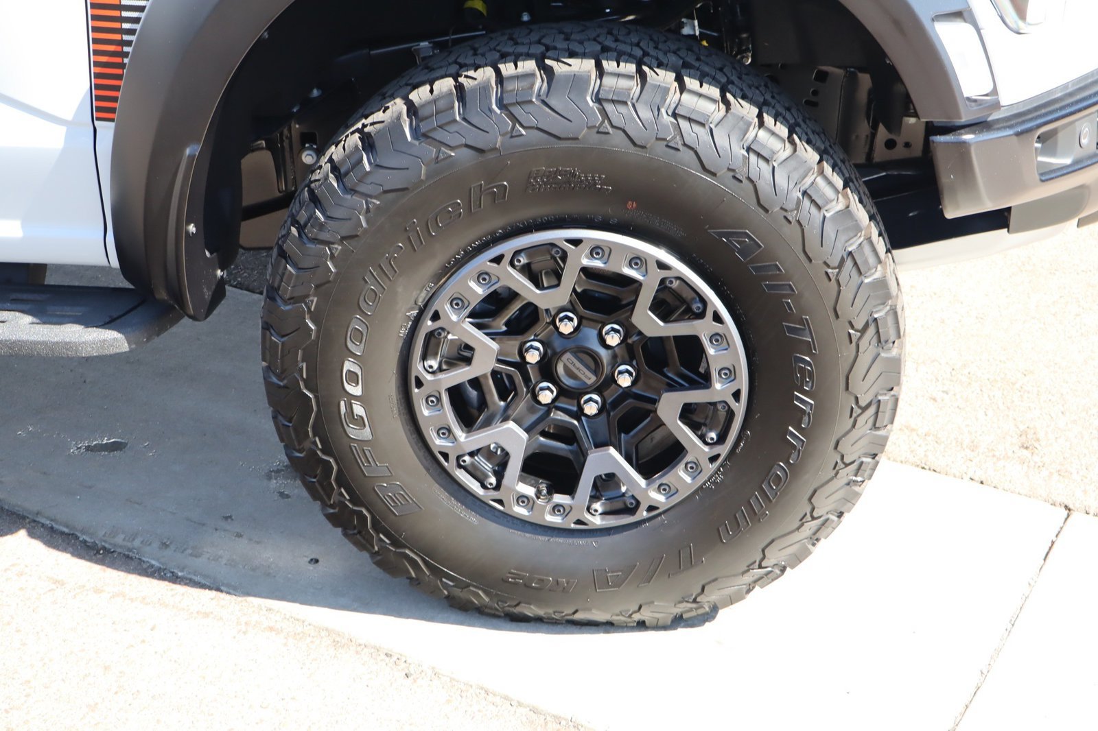 New 2026 Ford F150 Raptor w/ Equipment Group 803A Raptor R AWD/4WD image 10