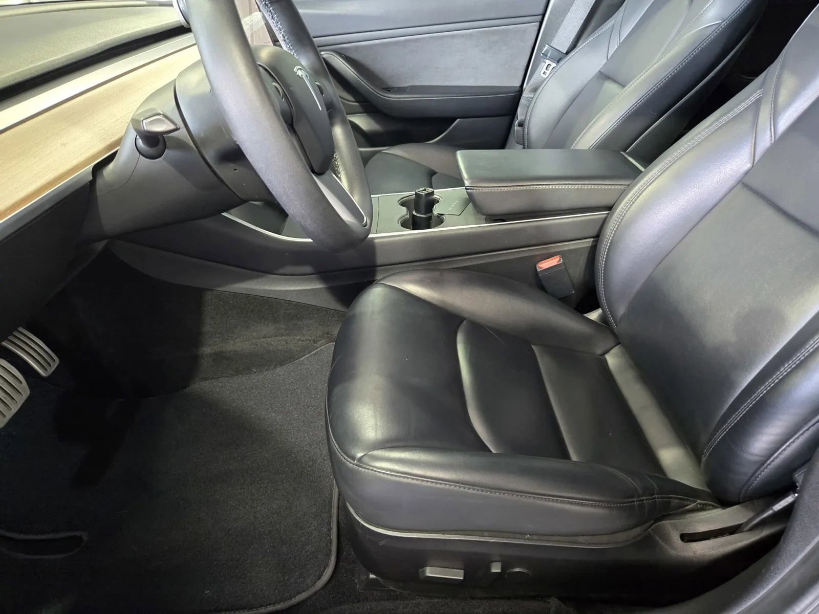 Used 2020 Tesla Model 3 Performance image 14
