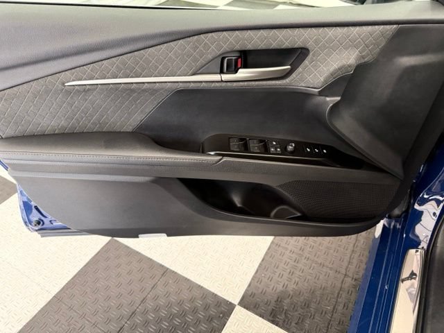 Used 2025 Toyota Camry XLE AWD/4WD image 14