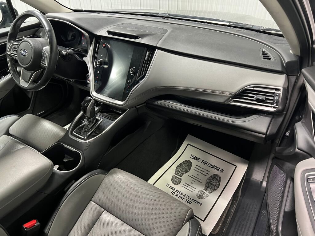 Used 2023 Subaru Outback Limited XT image 3