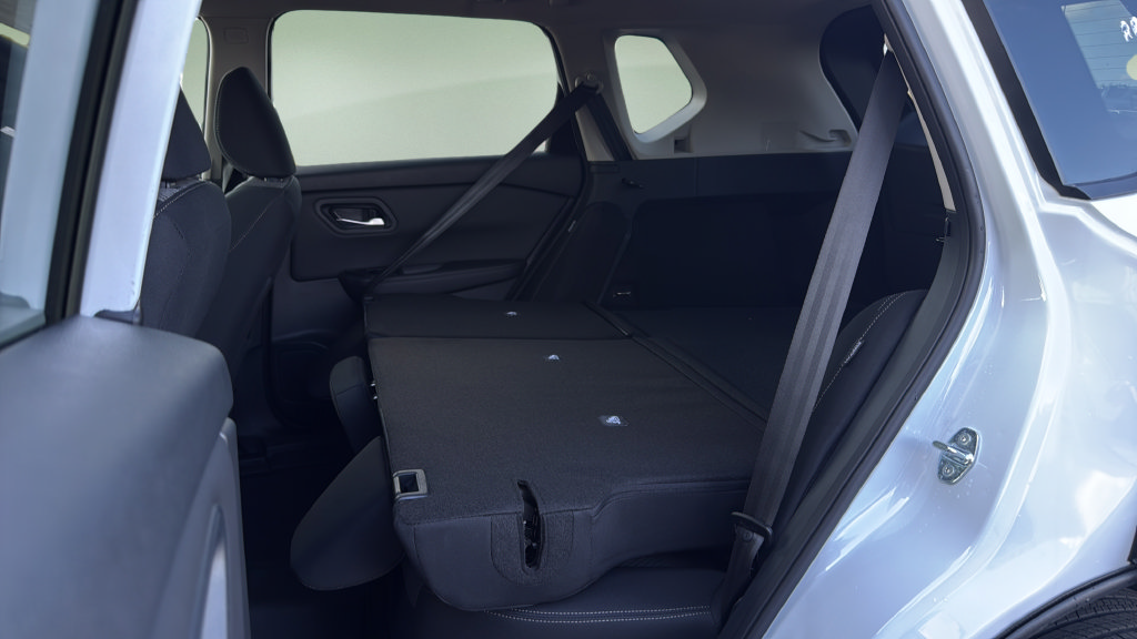 New 2026 Nissan Rogue SV AWD/4WD image 18