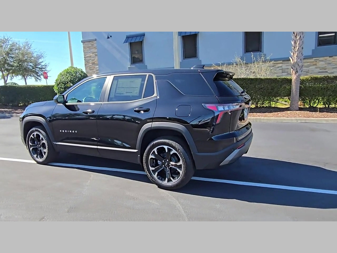 New 2026 Chevrolet Equinox LT w/ Convenience Package II image 16