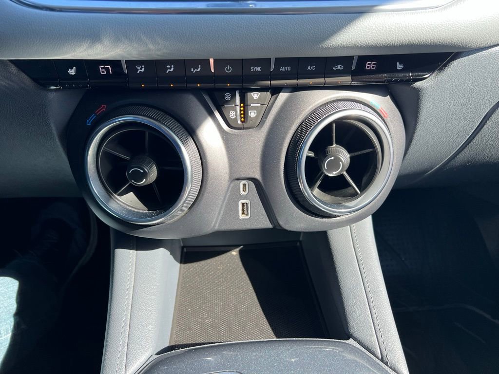 Used 2020 Chevrolet Blazer LT image 31