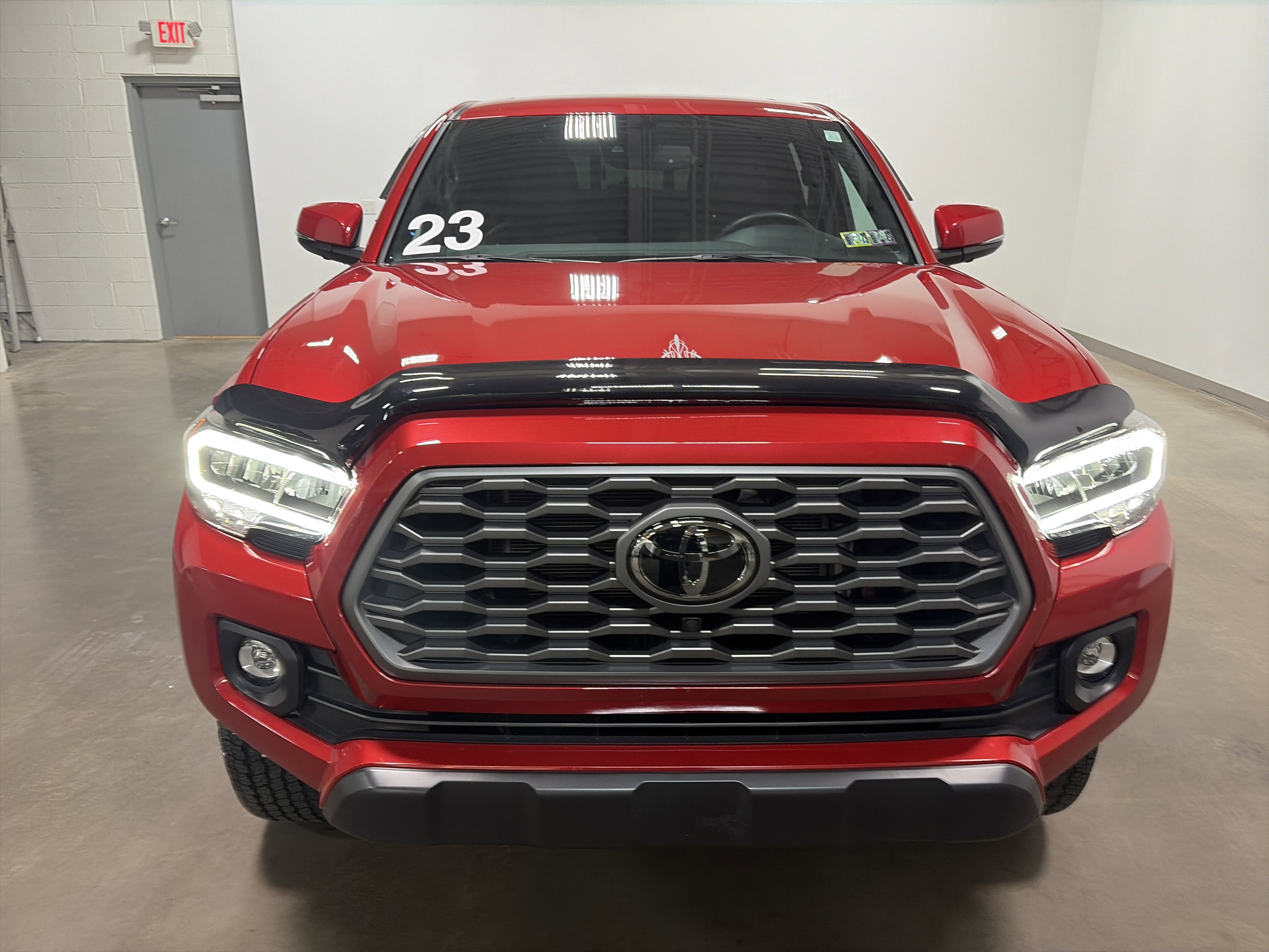 Used 2023 Toyota Tacoma TRD Off-Road w/ TRD Premium Off Road Package AWD/4WD image 39