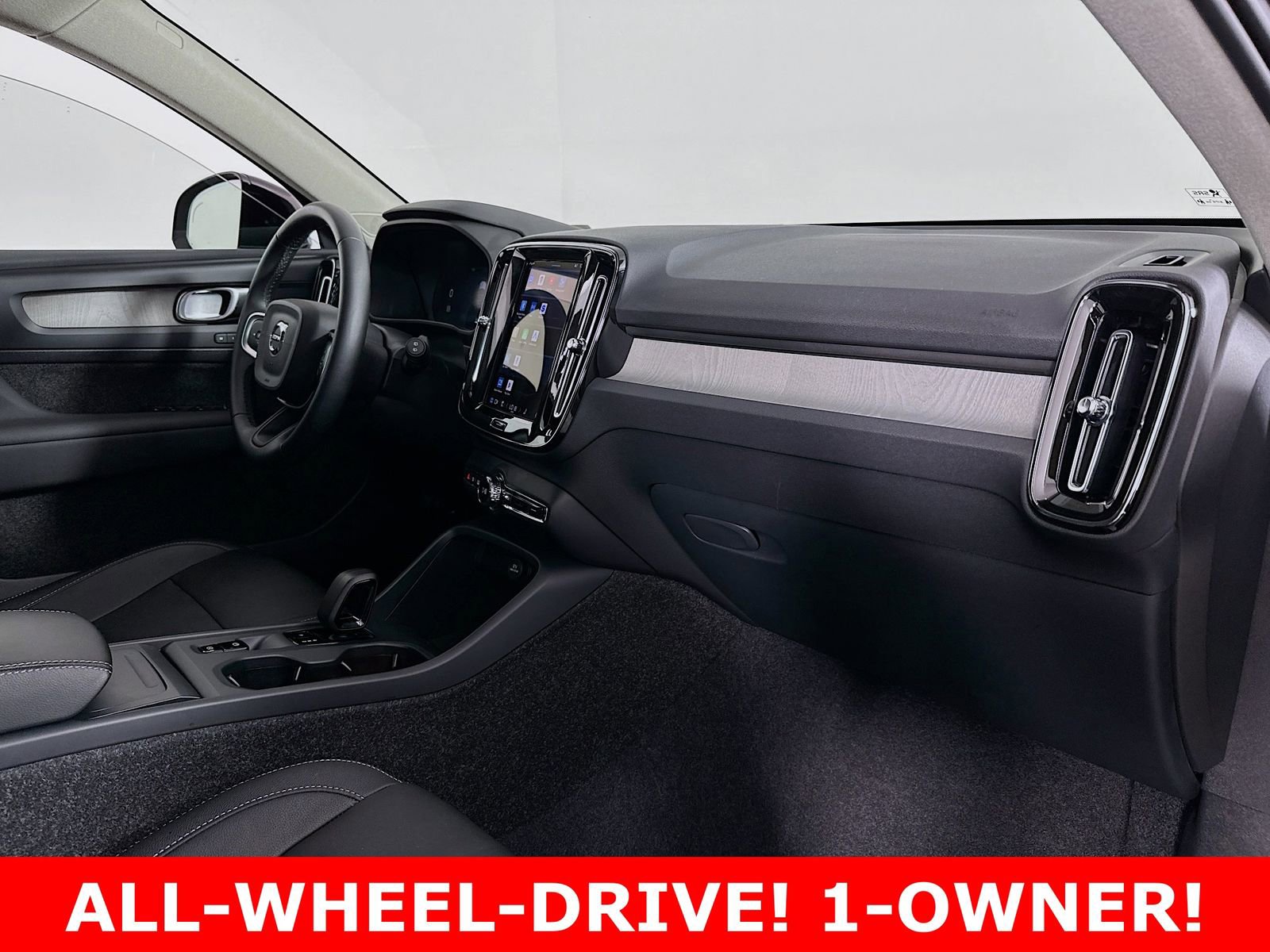 Used 2025 Volvo XC40 B5 Core AWD/4WD image 28