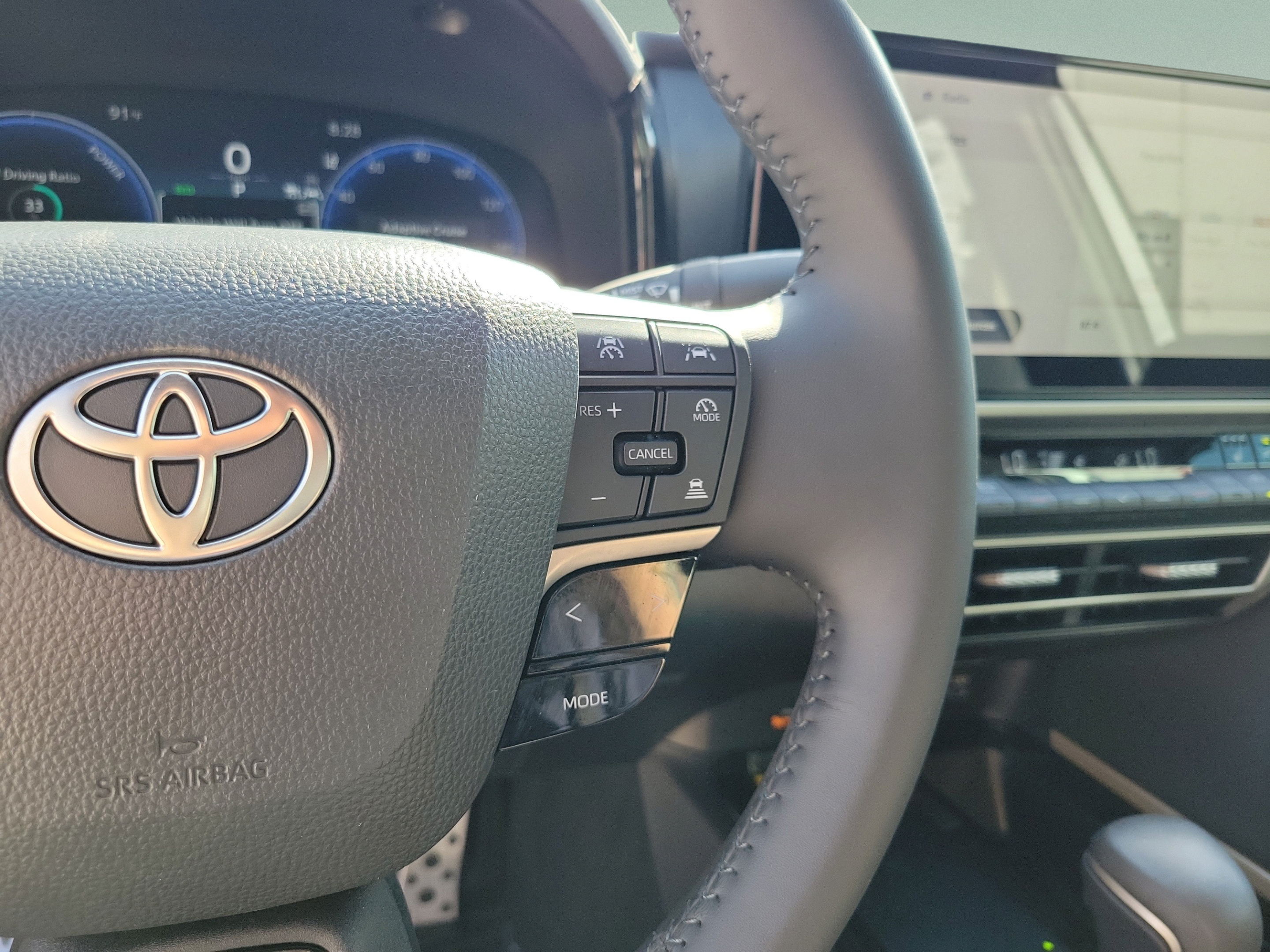 Used 2025 Toyota Camry XSE FWD image 14