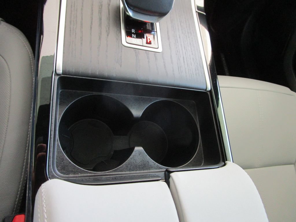 Used 2026 Land Rover Range Rover Velar Dynamic SE AWD/4WD image 40