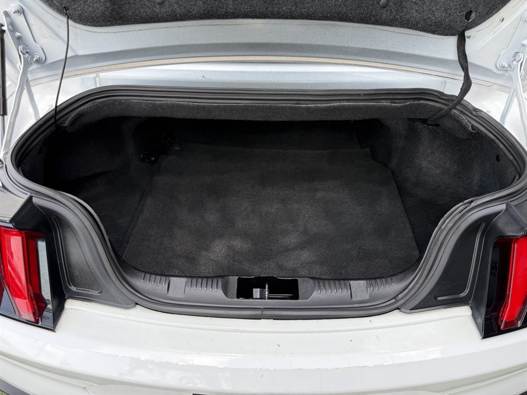 Used 2021 Ford Mustang Premium RWD image 29
