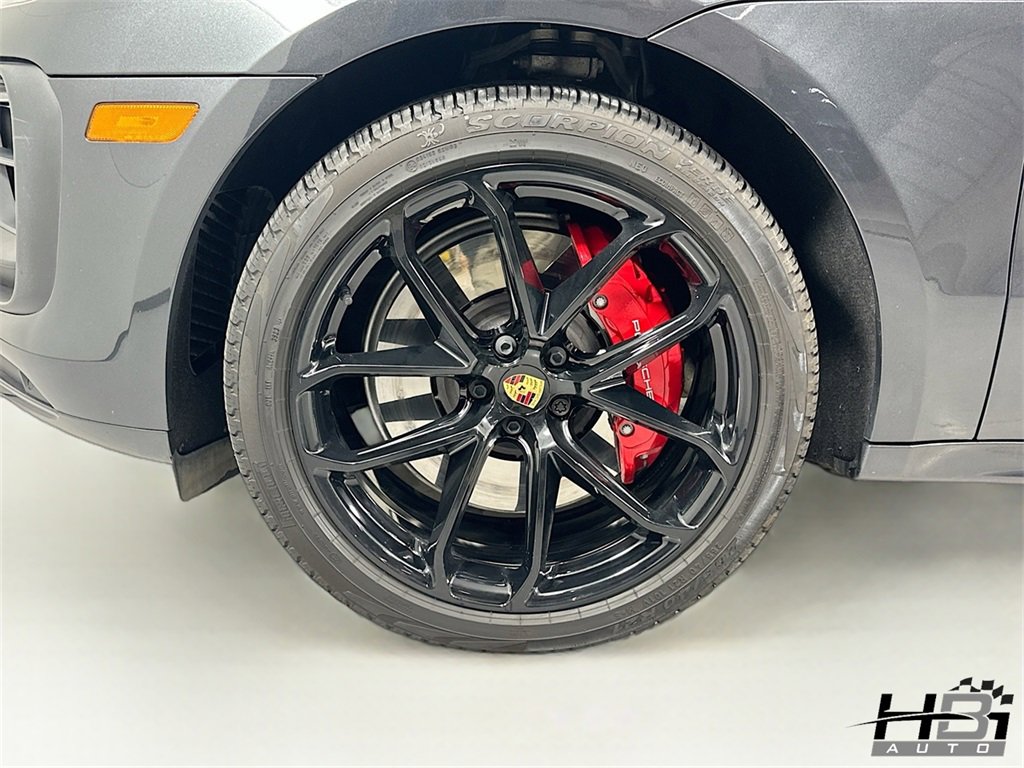 Used 2024 Porsche Macan GTS w/ Premium Plus Package image 18